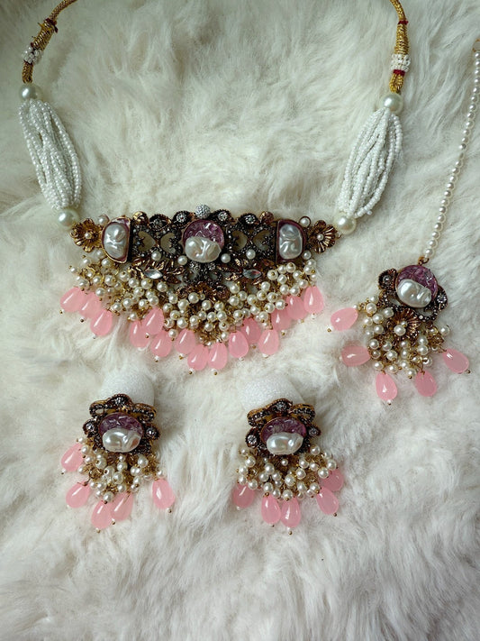 4 piece choker set - Peace Lily
