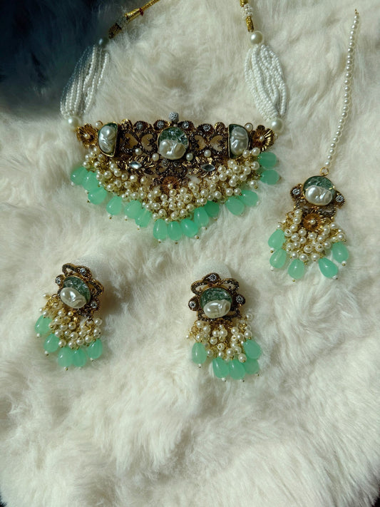 4 piece choker set - Peace Lily