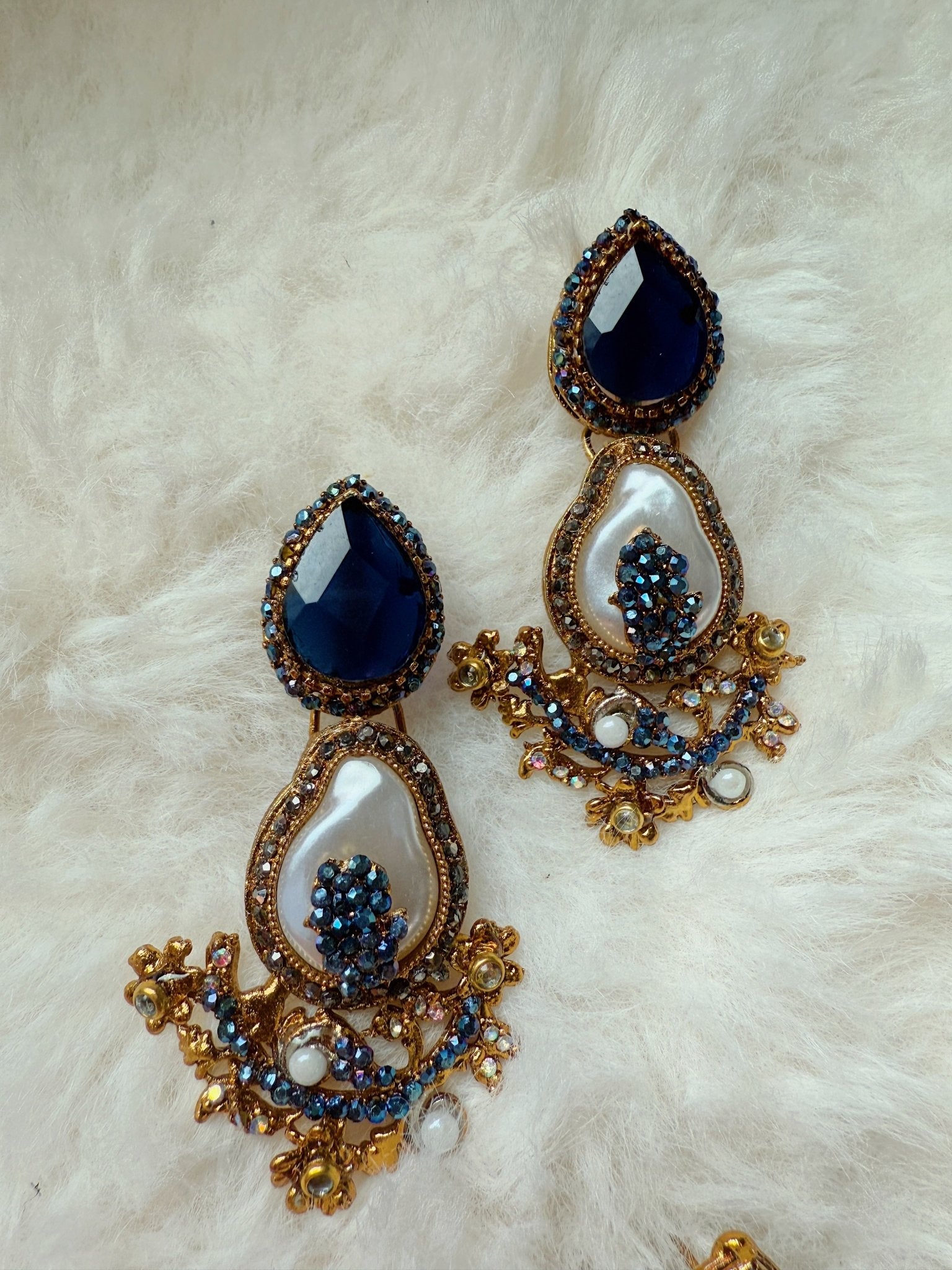 Green and blue gold earrings - Peace Lily