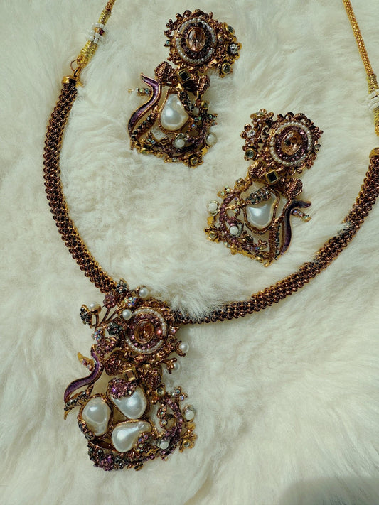 Metallic locket and earrings set - Peace Lily