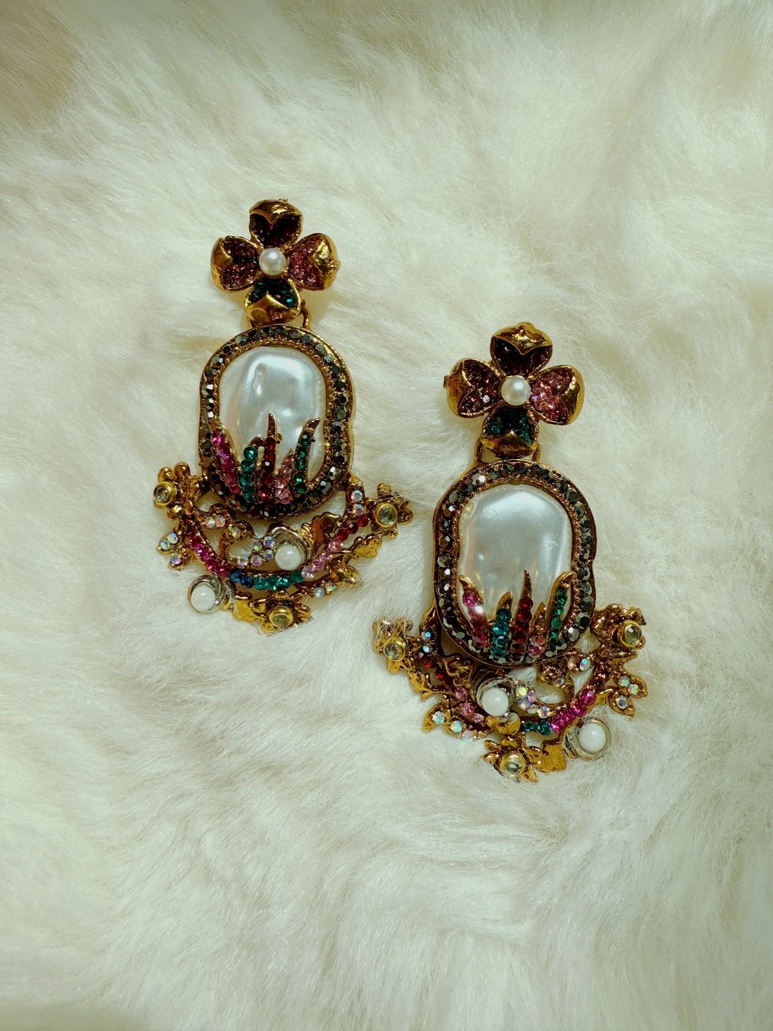 Multi colored contemporary earrings - Peace Lily
